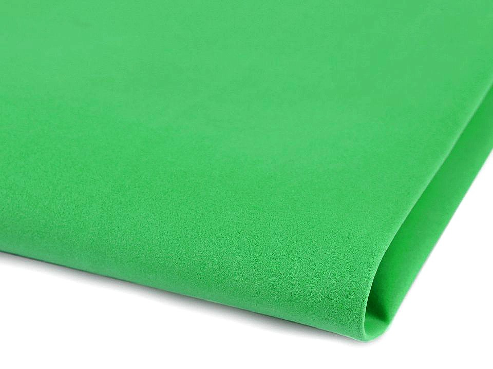 Pěnová guma Foamiran k výrobě květů 60x70 cm, barva 19 (015) zelená