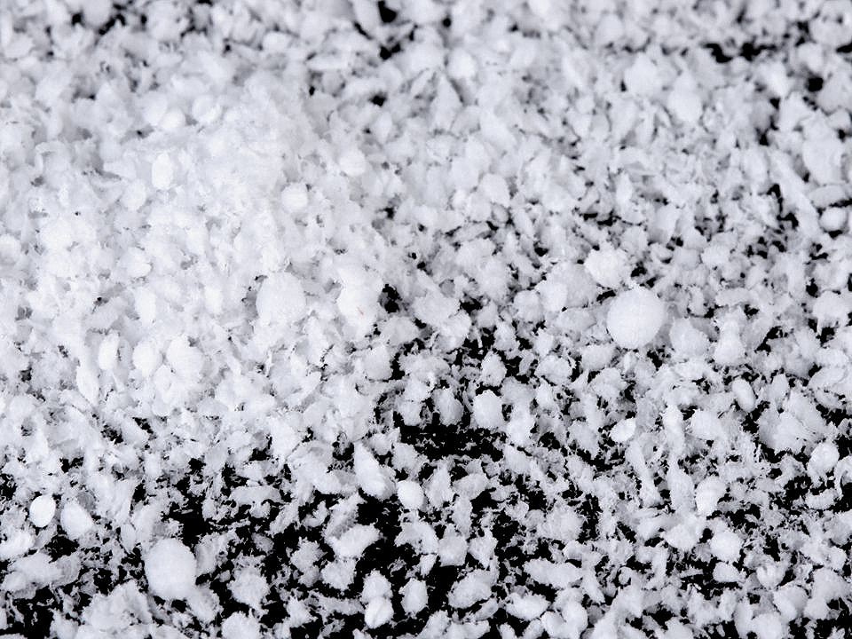 Dekorační sníh sypaný 13 g, barva bílá sněhová
